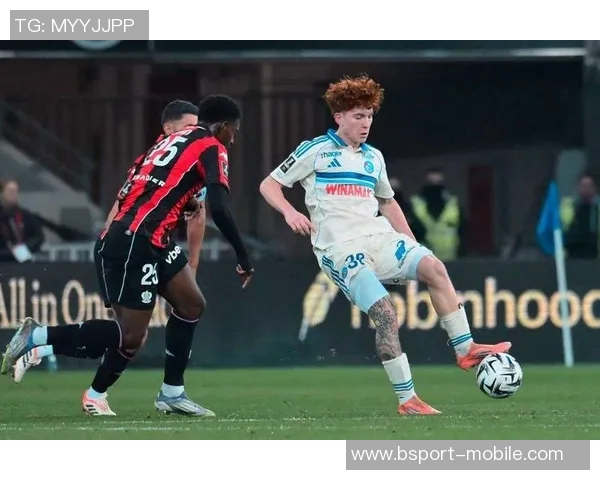 足总杯激情对决巴黎圣日耳曼大胜曼联引发转会热议 足总杯激情对决巴黎圣日耳曼大胜曼联引发转会热议