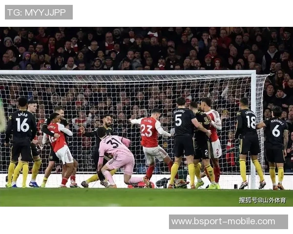 足总杯激战曼联与阿森纳平局点球大战精彩瞬间引发全场热烈反响