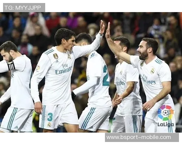 国王杯激战拜仁与里昂平局绝杀瞬间引发全场狂欢战术解析