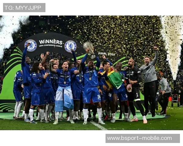 欧联杯精彩对决切尔西与皇马激战成平局补时进球引爆全场热情 欧联杯精彩对决切尔西与皇马激战成平局补时进球引爆全场热情