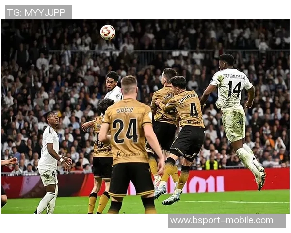 国王杯惊现乌龙球那不勒斯小胜皇马引发全场狂欢